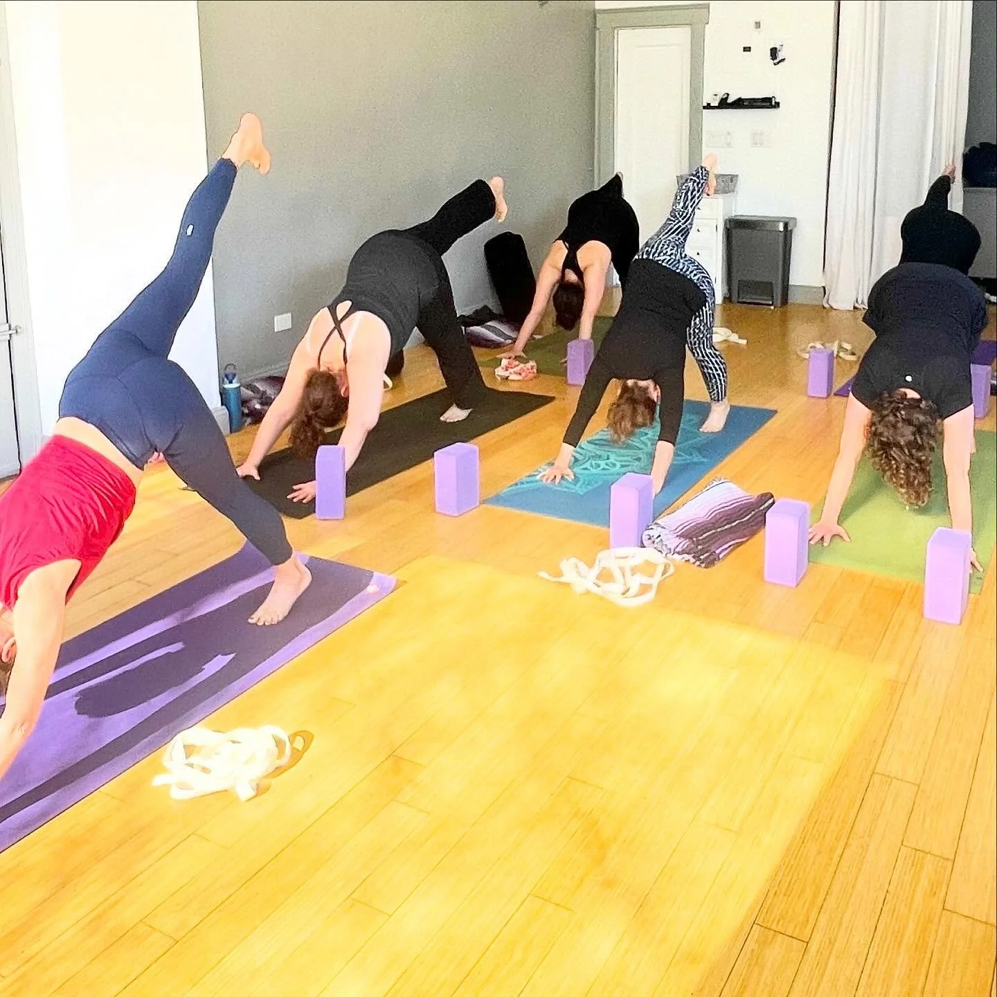 It&rsquo;s Saturday. I&rsquo;m back + BRINGING IN THE SUN!! 

Saturday&mdash;
9am @atrium82bk 
1:15pm @jayayogacenter 

Thursday&mdash;
8am @jayayogacenter / Church
12pm @jayayogacenter / East
6pm @jayayogacenter / Church

Friday&mdash;
12pm @jayayog