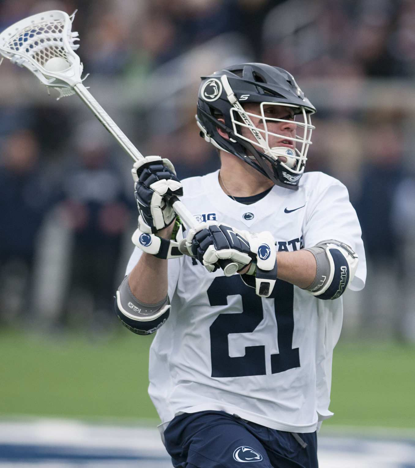 Midfielder Nick McEvoy (21) prepares to pass the ball during the Penn State v. Stony Brook men’s lacrosse game at Panzer Stadium on Saturday, Feb. 17, 2018. Penn State defeated Stony Brook 15-8.