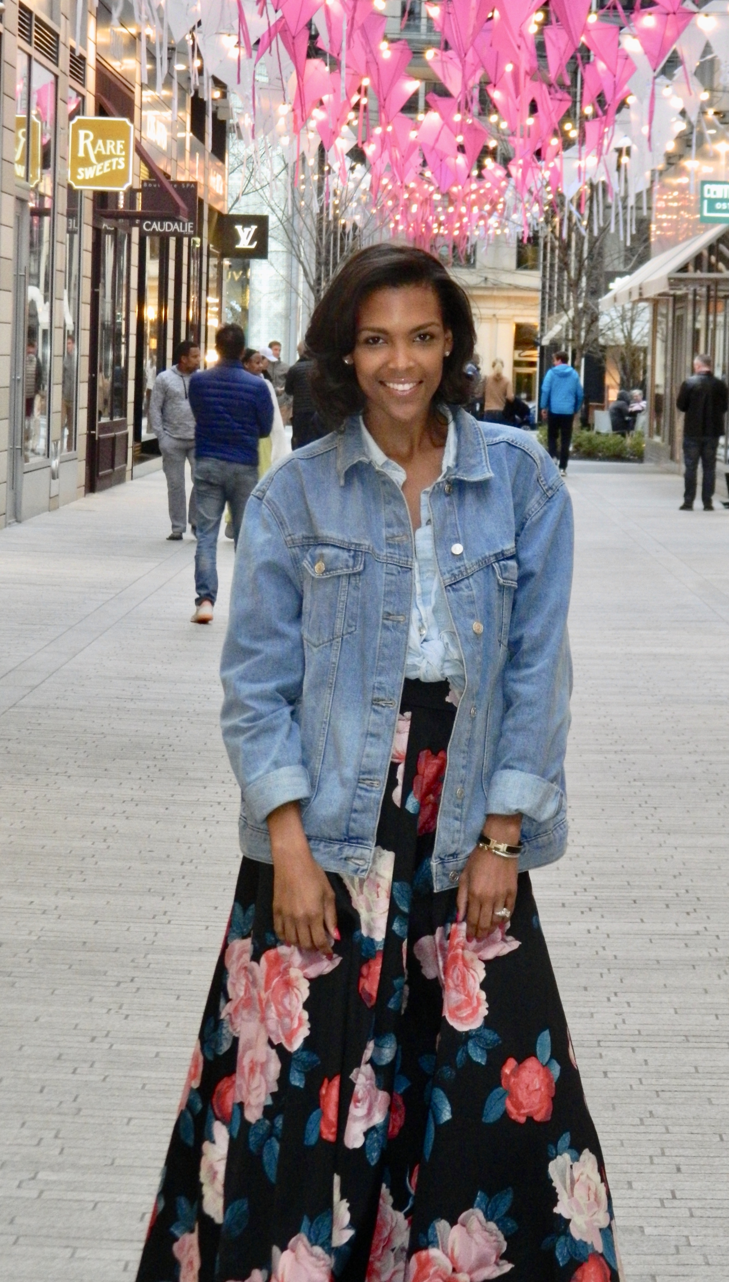 Taylor: Denim Shirt | Madewell Jacket | Top Shop Skirt | Nordstrom 