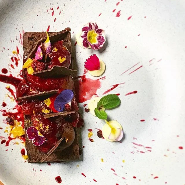House made brownies featuring @marouchocolate topped with plums and Marou chocolate pieces 😍✌️
.
.
.
.
#chocolate #chocolatelover #deathbychocolate #marou #marouchocolate #maisonmarou #desserts #dessertporn #foodporn #yum #nomnom #delicious #ohmygoodness #eeeeeats #instafood #foodie #banhmicaphe #banhmicaphenz #vietnameseeatery #hamiltonwaikato #hamiltoneats #newzealandeats #goodeats #shotoftheday #theriverbanklane #neatplaces #neatplaceshamilton #neatplacesnz
