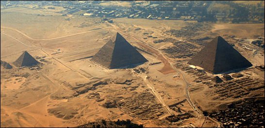 20120216-Gizah_complex_from_the_plane.jpg