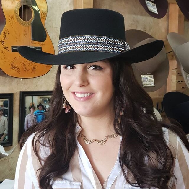 This hat has a Waylon-esque feel to me and @meggoliz wears it well. Custom band sewn together by @elizabeth.tristan.77 and hand shaped by @khhats .