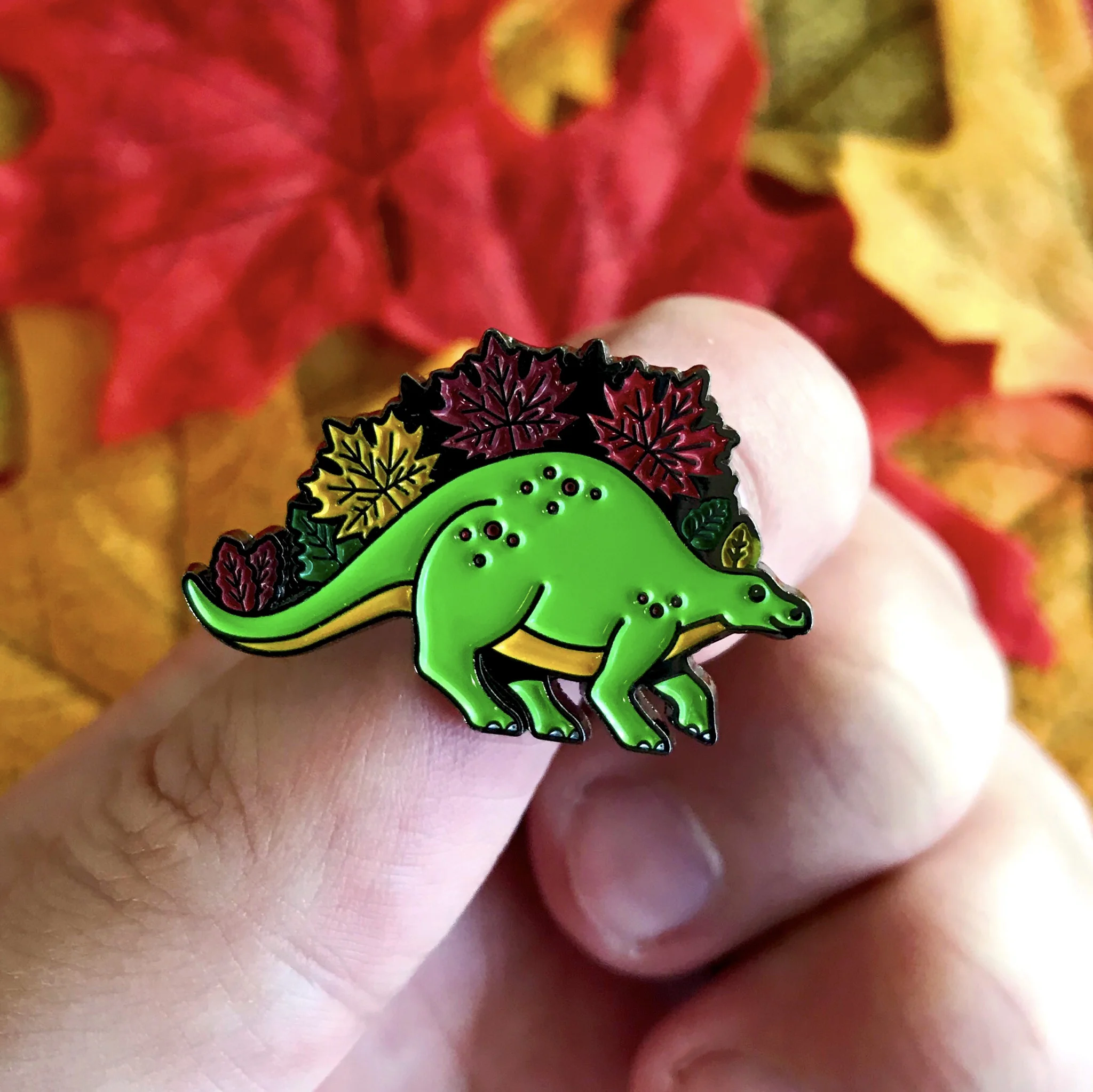 Autumnosaurus_Pin_02.jpg