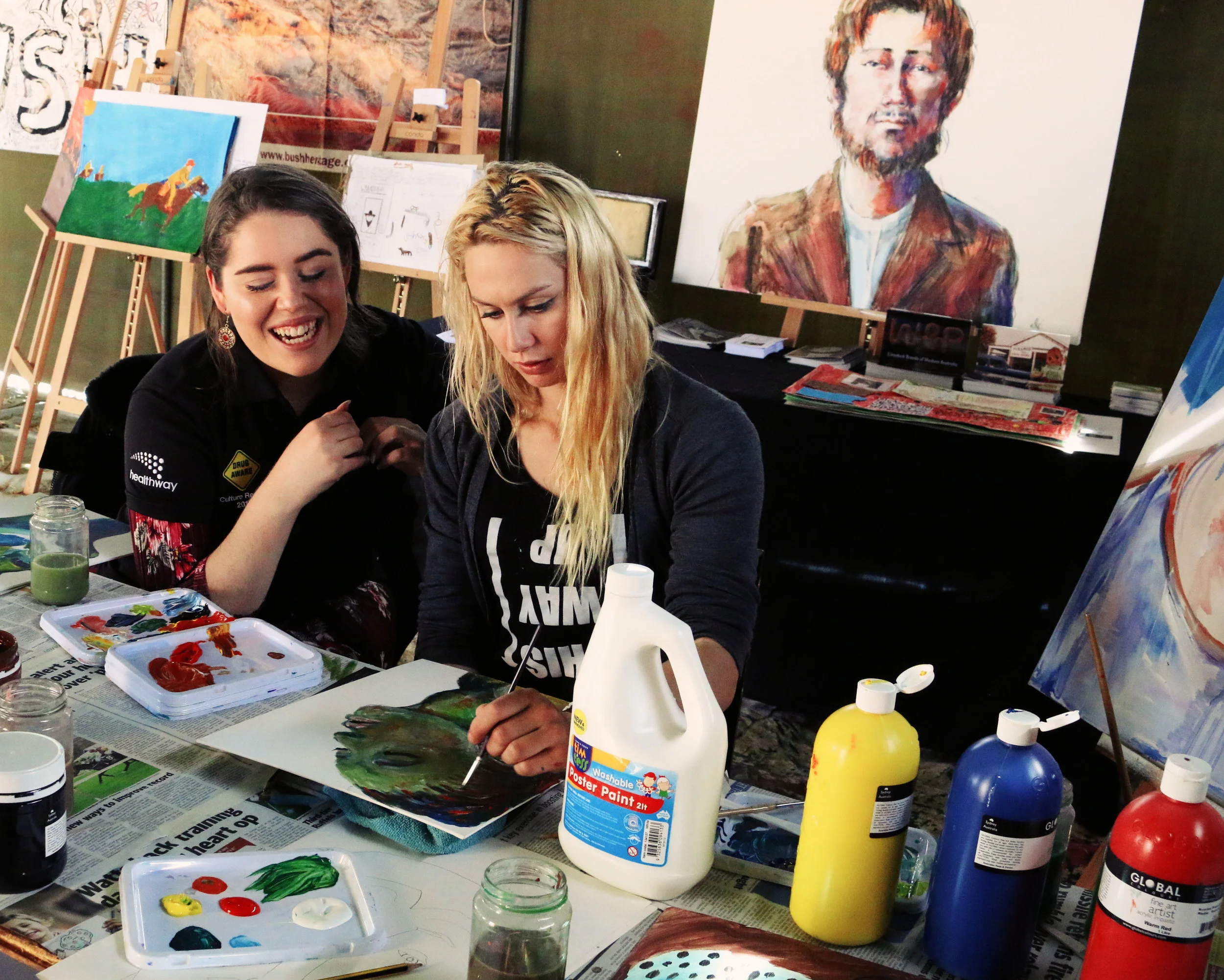Teaching portrait painting workshops with Perenjori's community, 2017