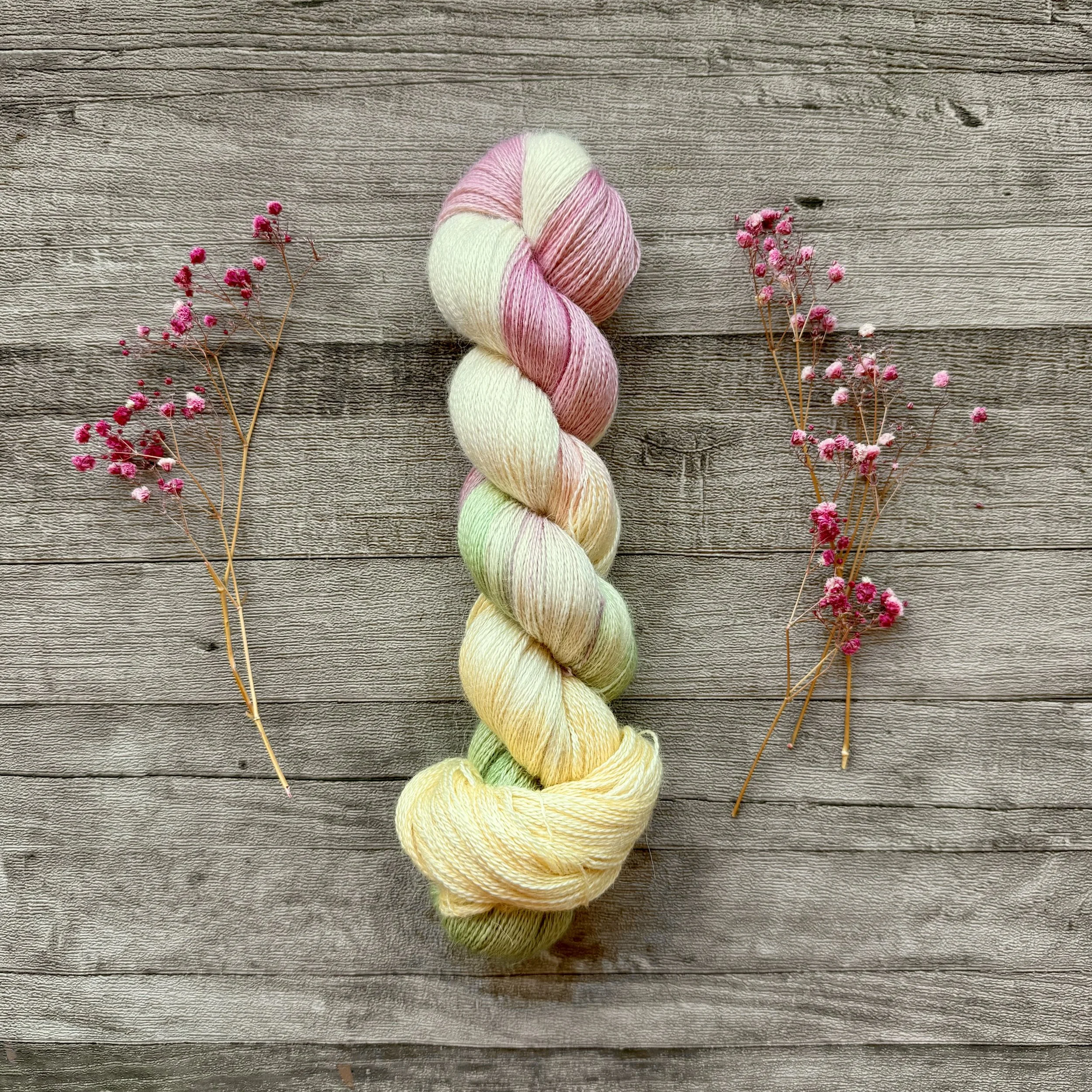 Tulipan, Babyalpakka lace