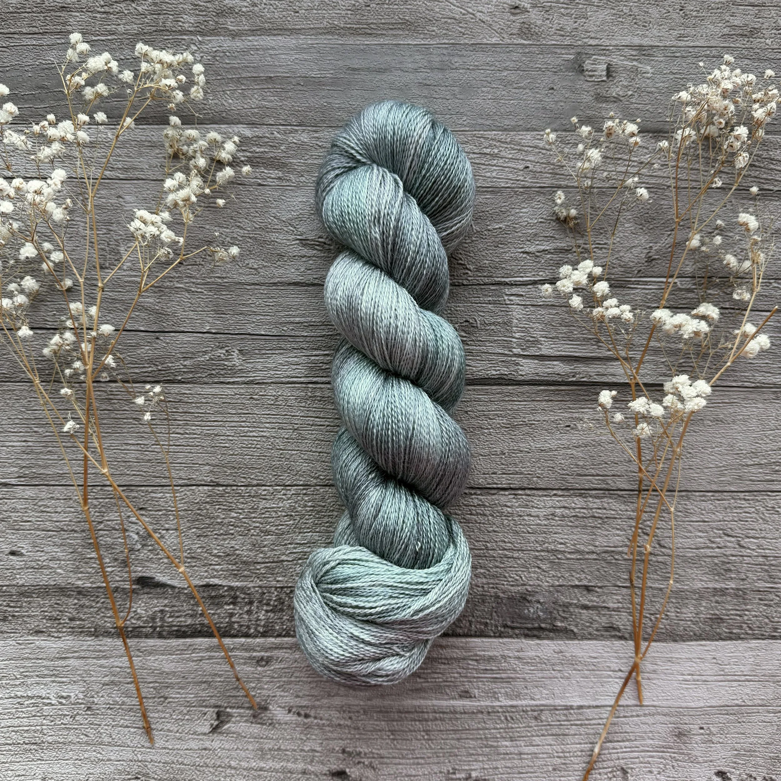 Misty morning, Babyalpakka lace