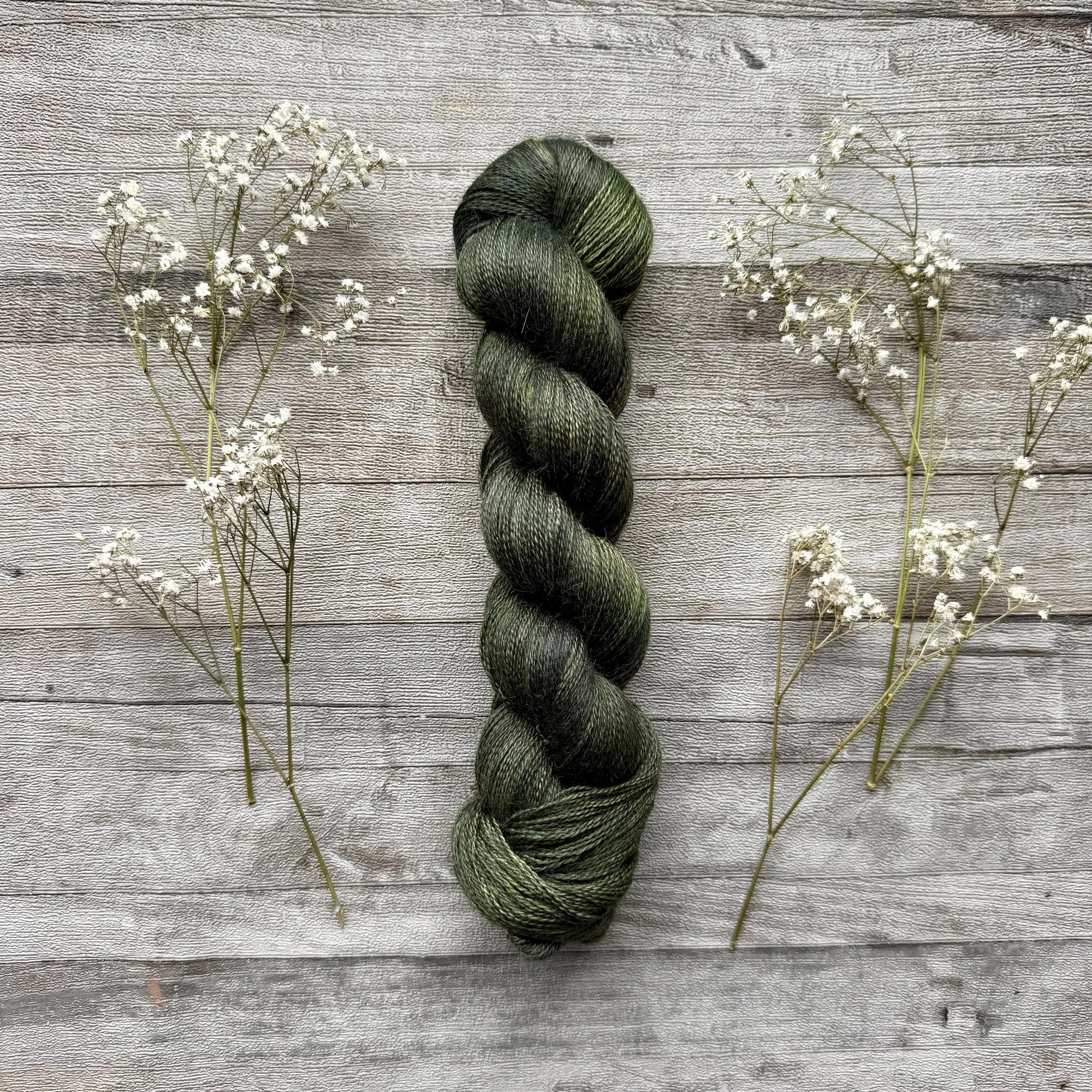 Skjult sti, Babyalpakka lace