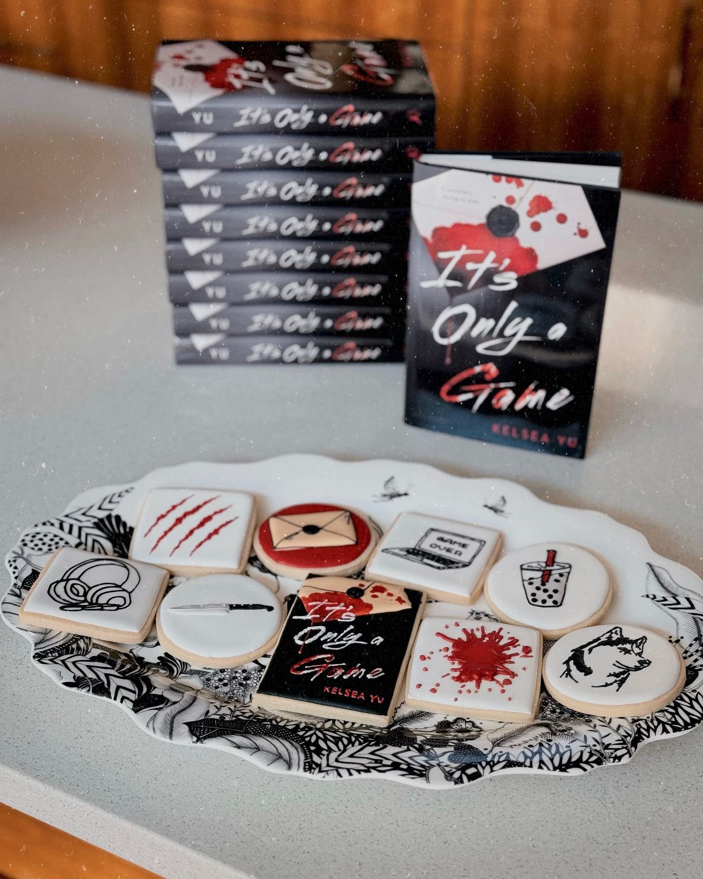 🔔 Reminder: IT&rsquo;S ONLY A GAME&rsquo;s launch event is TONIGHT, 7pm, at Powell&rsquo;s Cedar Hills Crossing!!! Come see me and April Henry, get your books signed + stamped, and get a themed cookie made by @novel.cookies!!

(We opened and ate a f