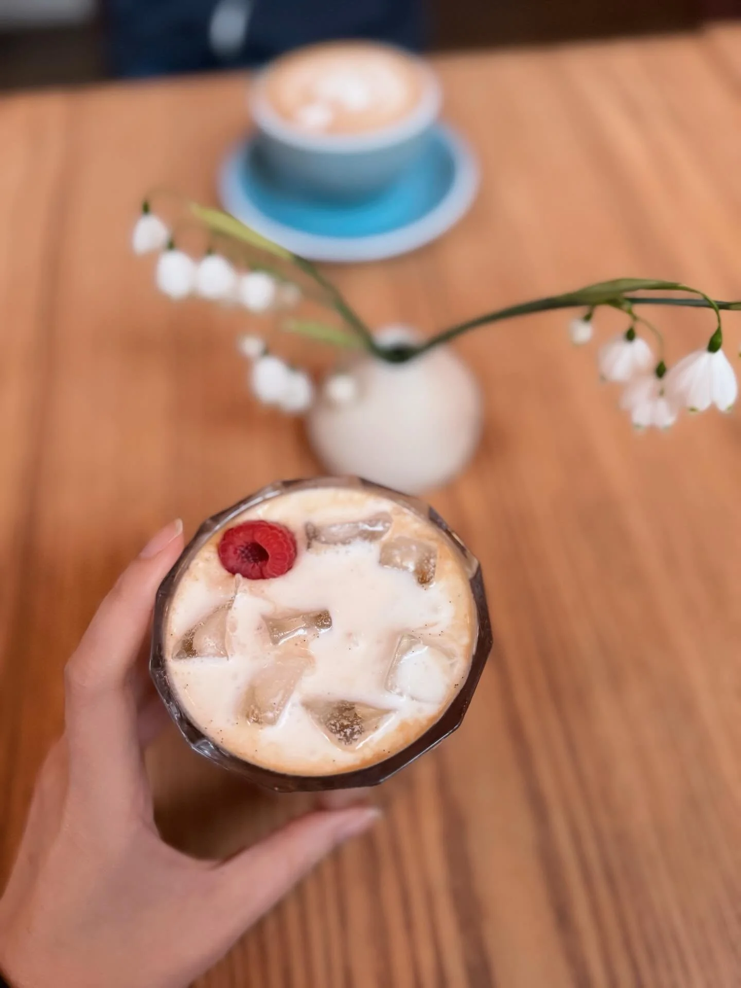 Celebratory raspberry danish latte after turning in my STORMRAVEN revision!!! This latest round included some pretty big changes, and for the past few weeks I&rsquo;ve been putting in 8-12 hours a day revising. But y&rsquo;all. I sent the book to my 