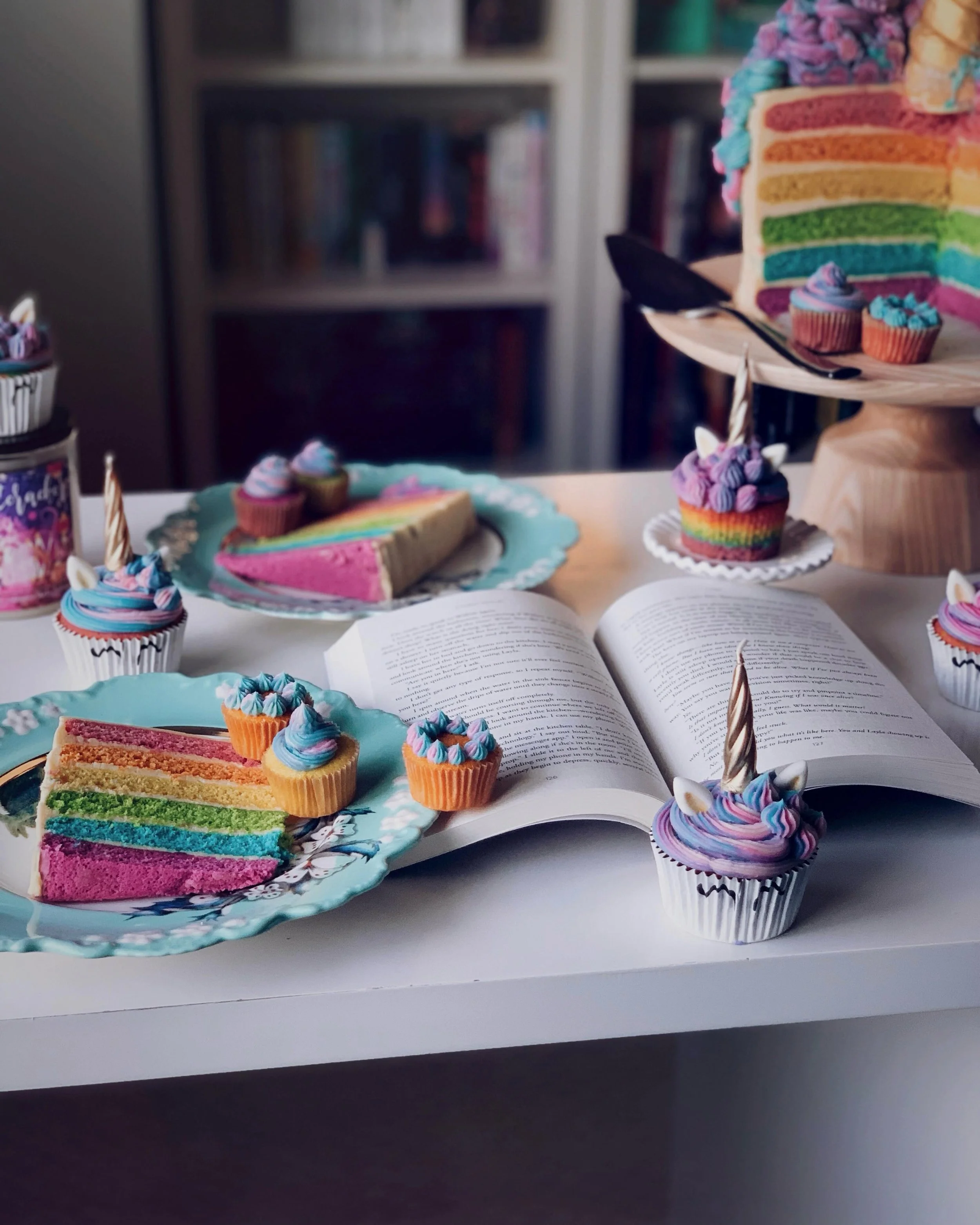 Happy Pride! 🌈🫶

❓What&rsquo;s on your Pride TBR this month? Or rec a queer book!!

In case it&rsquo;s helpful, since I know it can be hard to tell from the back cover copy, here&rsquo;s the LGBTQIA2S+ rep in my books:

🎮IT&rsquo;S ONLY A GAME (YA