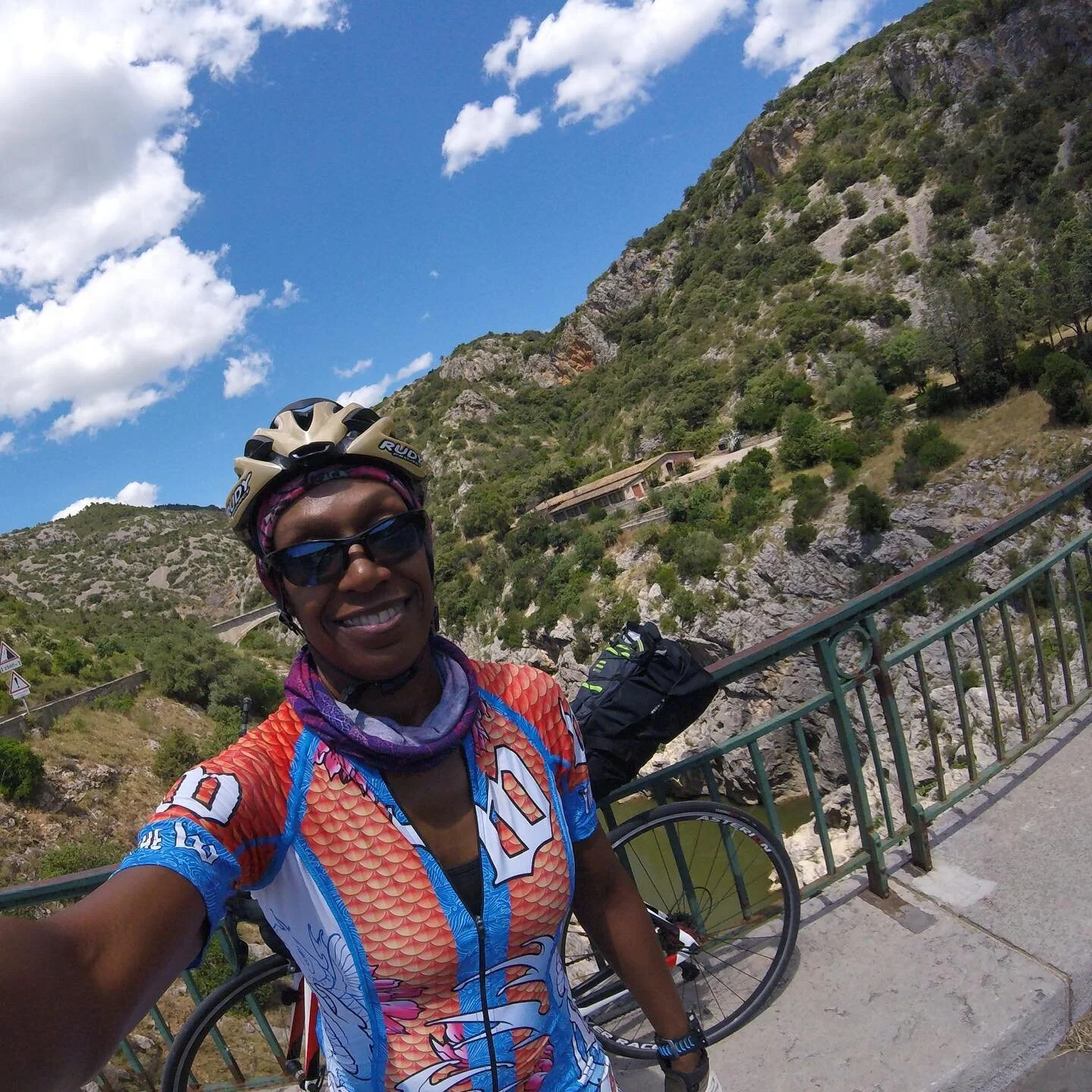 I've been away on my #bikepacking mission you guys! As of now I'm just using a big saddle bag and I'm amazed at how well I can climb and descend without much movement from the bag being completely full. I'll be #couchsurfing these days. I really need