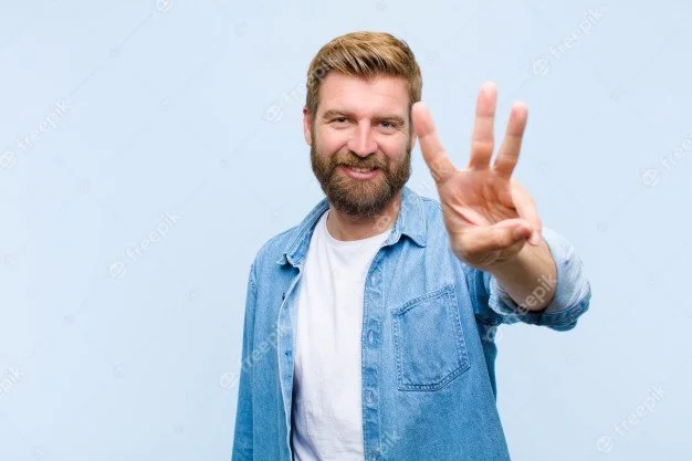 Grown Adult With $40,000 In HECS Debt Still Has to Use Fingers To Work Out When April Is