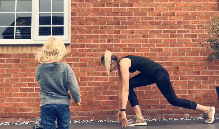 Full Body Workout NO EQUIPMENT NEEDED