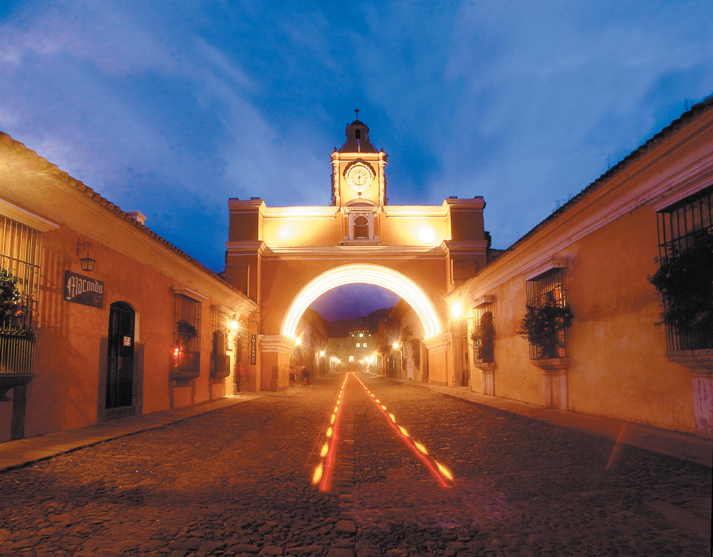 arco-santa-catalina-antigua-guatemala.jpg