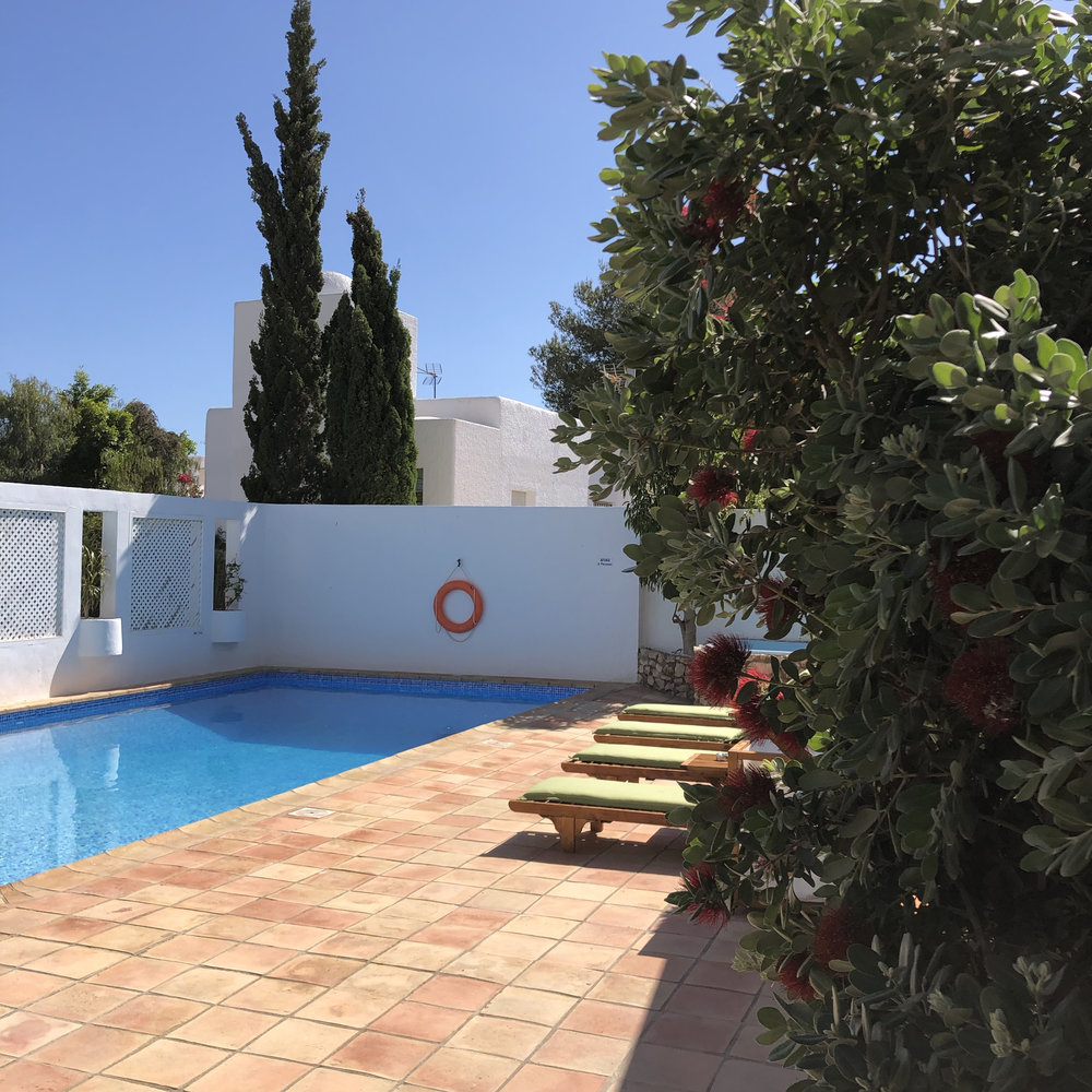 Piscina en Mikasa Suites &amp; Spa, en Agua Amarga.