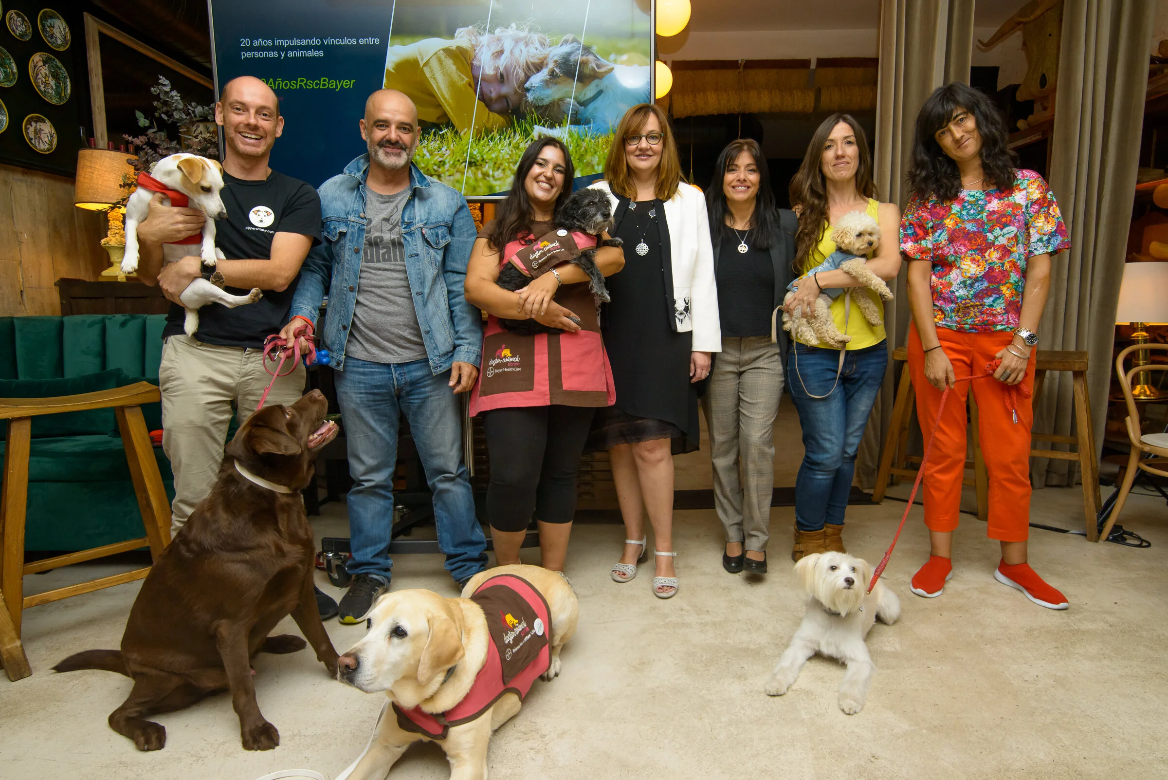 Esta semana celebramos los 20 años del programa de RSC de Bayer Animal Health.