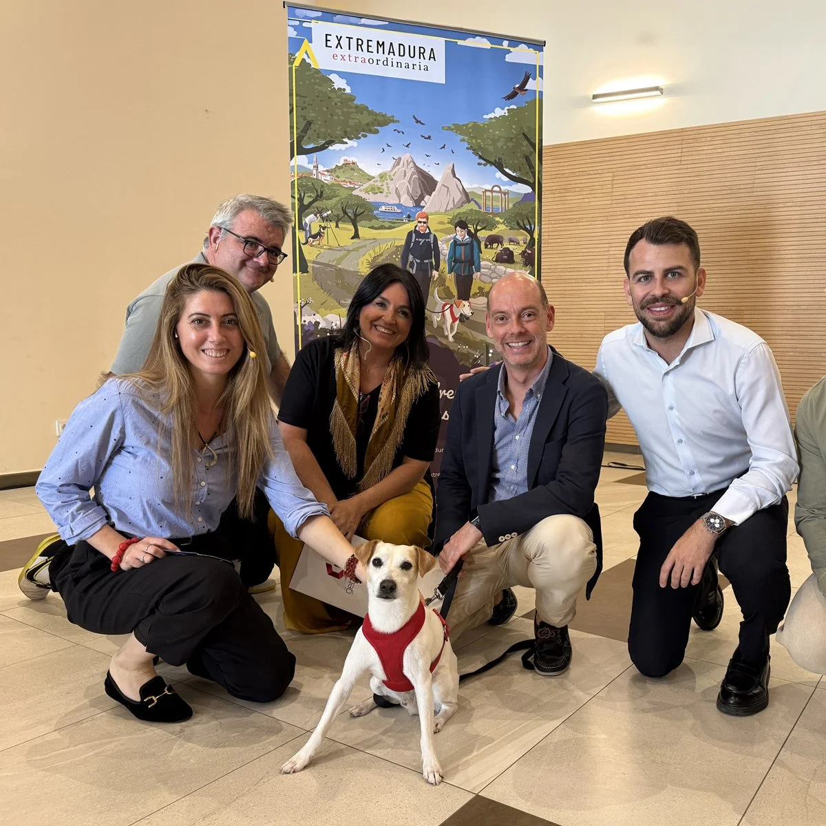 PIPPER, PROTAGONISTA EN LA I JORNADA SOBRE TURISMO CON MASCOTA DE EXTREMADURA
