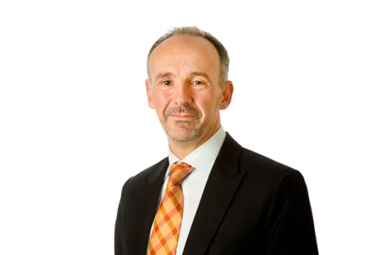 simon-warr.jpg