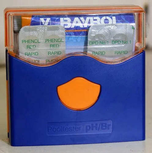 BayrolPoolTesterpHBR.JPG