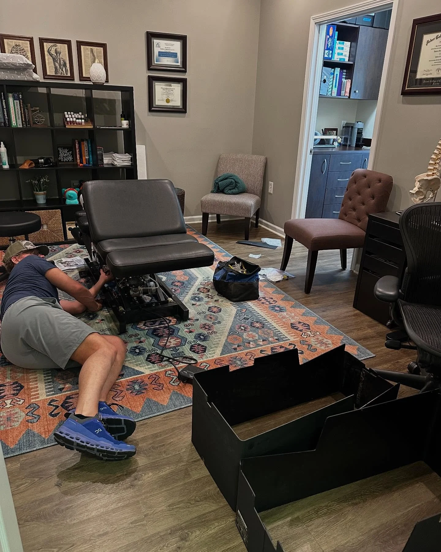 💪🔧 Sometimes, it takes a little behind-the-scenes magic to keep the tables turning! Big shout-out to my husband for fixing the drop table &ndash; so we can keep YOU feeling your best! 🦴✨
And hey &ndash; don&rsquo;t forget to take your keys and val