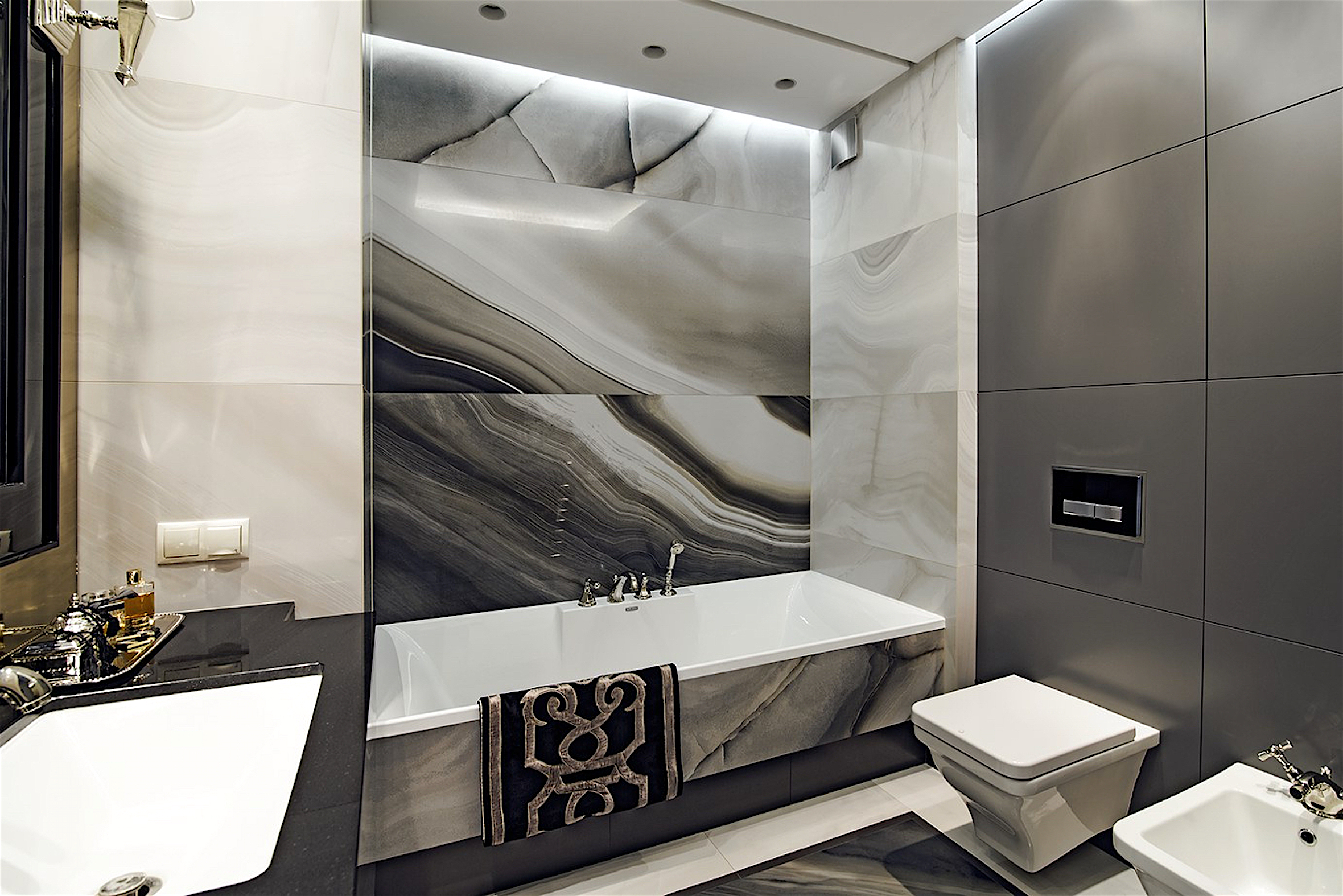 HOMESQUARE.PL AND MODERN BATHROOMS