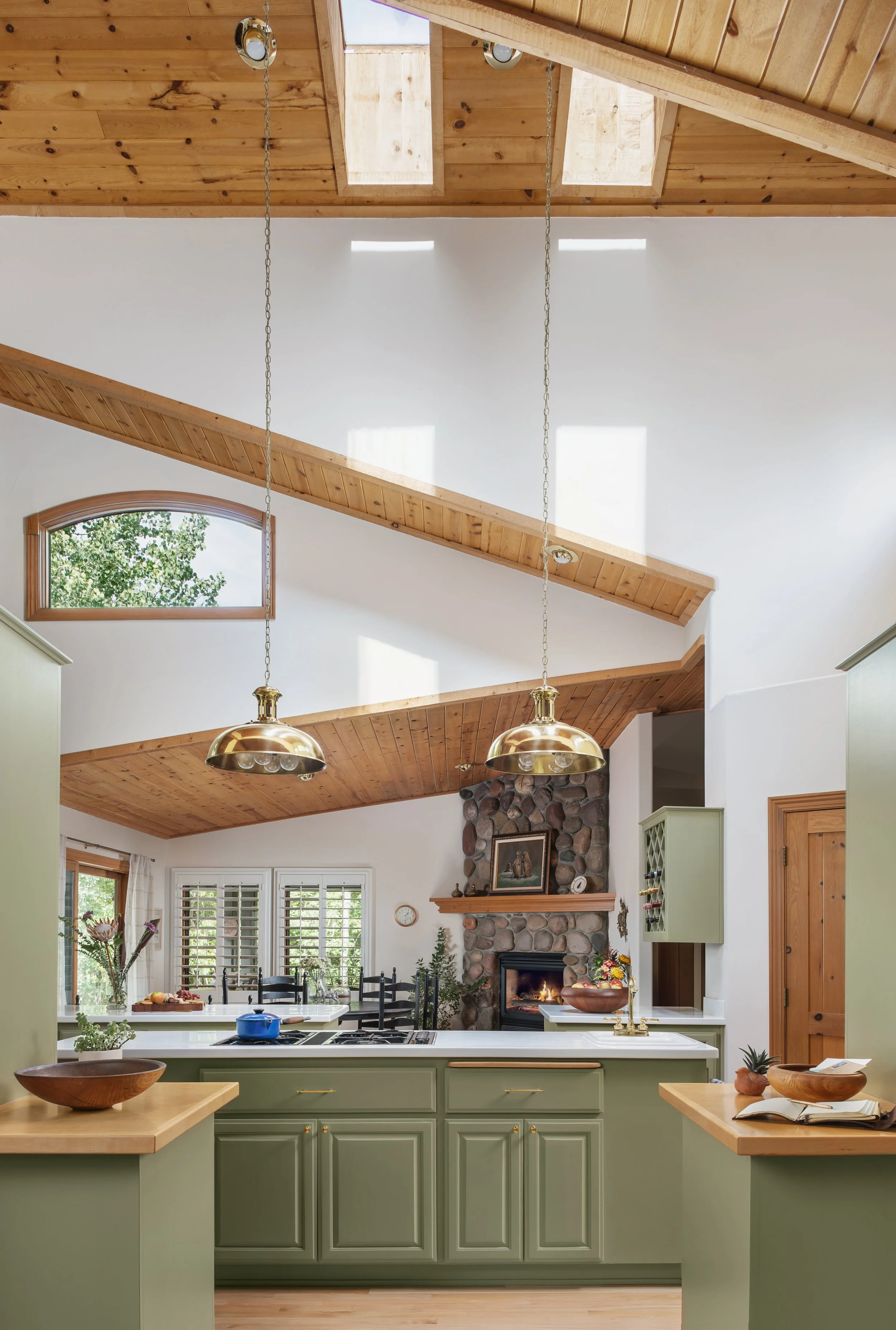 Kitchen & Kitchenette View 2
