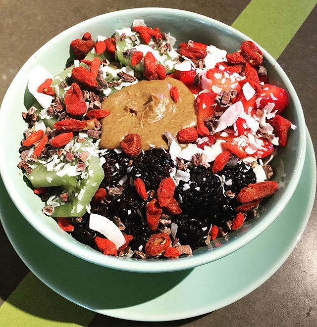 What a beautiful bowl start your day on LBI @coastalcoffeelbi 😍. Stop by to customize a bowl that is perfect for you.  #coastal #acaibowl #pitayabowl #beachhaven #nj