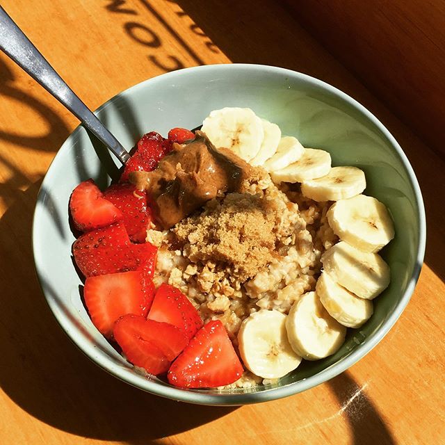 Back for the fall.  Our coastal slow cooked organic steel cut oats with  brown sugar and maple. 😍. #organicbreakfast #eathealthy