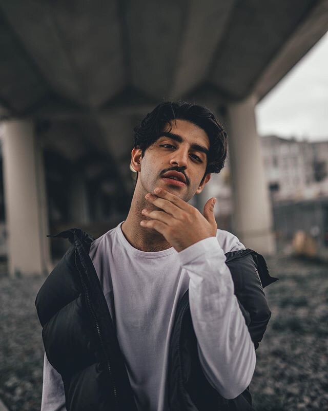 FLOCON est finalement out, shoutout &agrave; @jamsraps qui a transform&eacute; le beat que je lui est send back en septembre en instant classic et &agrave; @dhugleclerc qui nous a tous b&eacute;nis avec son sax 😇 LINK IN BIO
