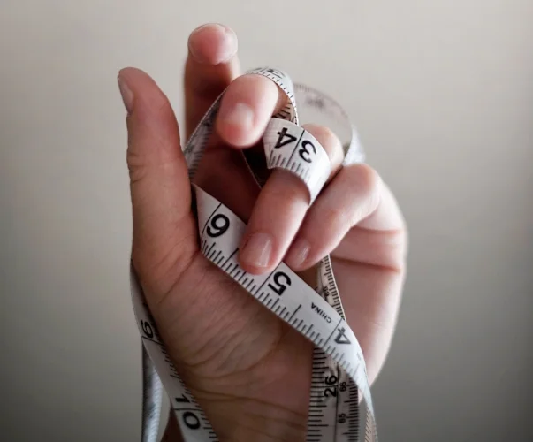 how-to-be-body-positive-when-you-dont-like-your-body.jpg
