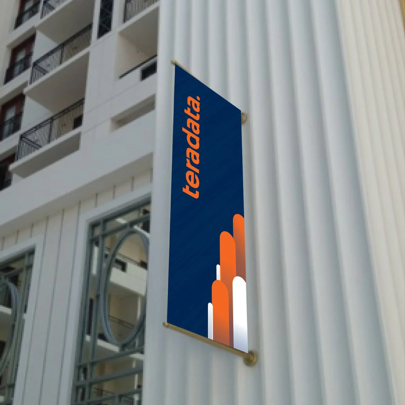 teradata_gobig_flag_square_back.jpg
