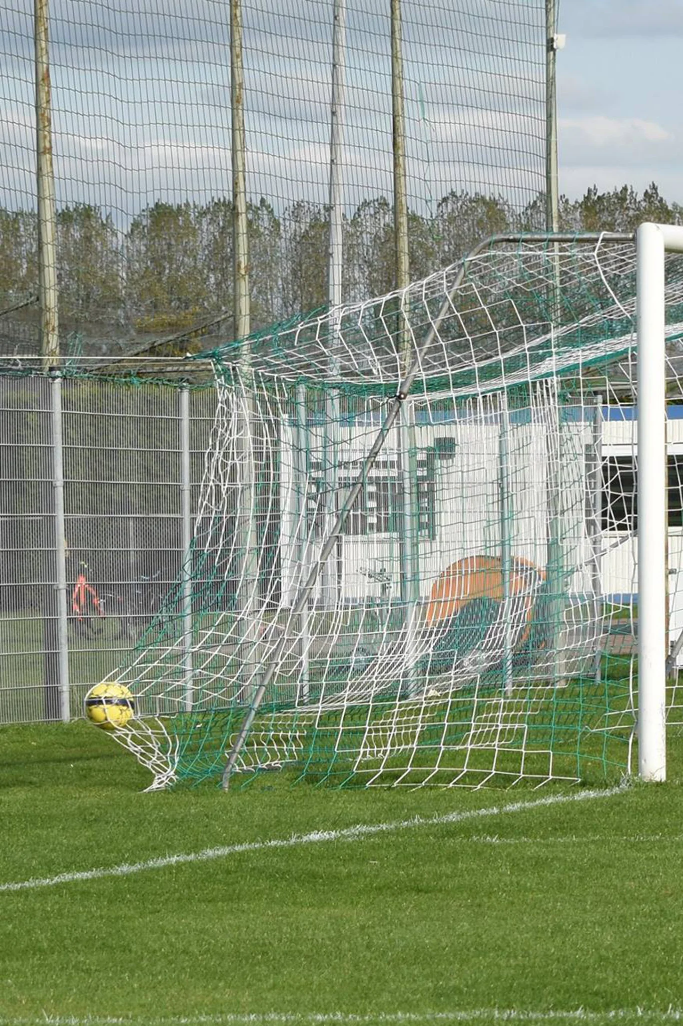 ondanks mooi en sportief voetbal verliezen de dames 