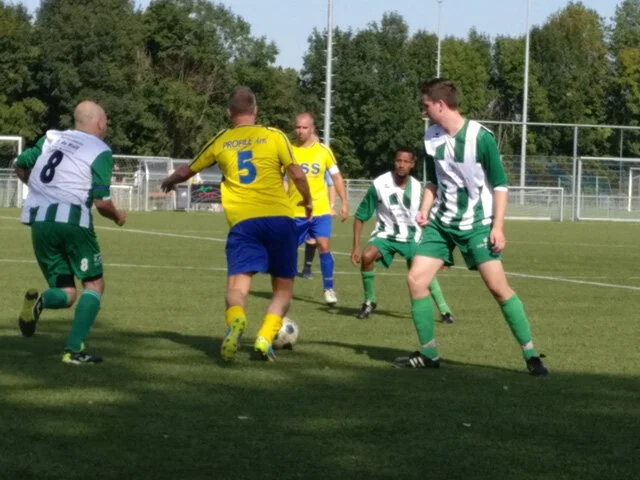 Graauw 4 start met puntverlies in eerste wedstrijd tegen HVV 5