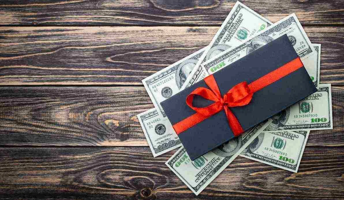 Gift Tax: The Tax Advantage That Keeps on Giving 