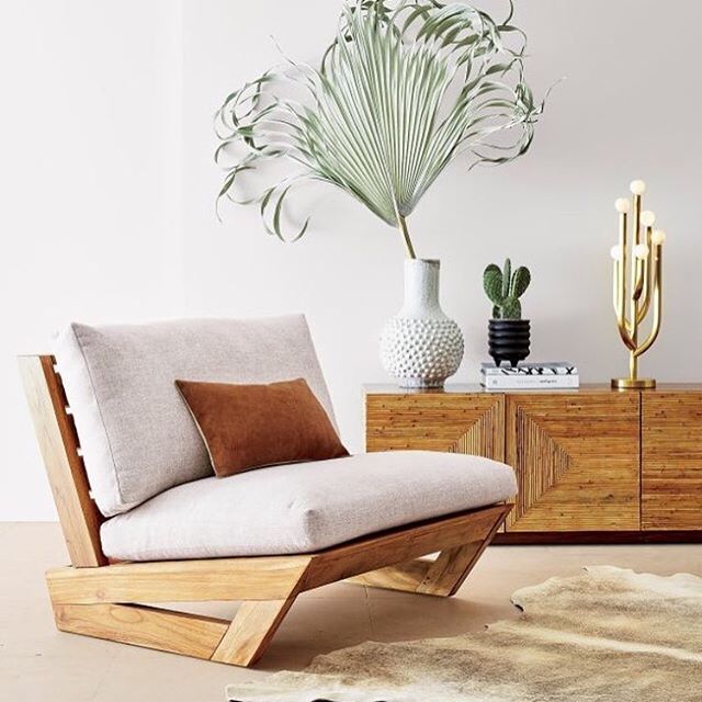 I'm loving the new luxe casual @fredsegal collection at @cb2! 😍 The sunset teak lounger is one of my favorite pieces! It's made from reclaimed teak, and you can also group 2-3 of them together to make a loveseat or sofa. Plus, the angles of it are s