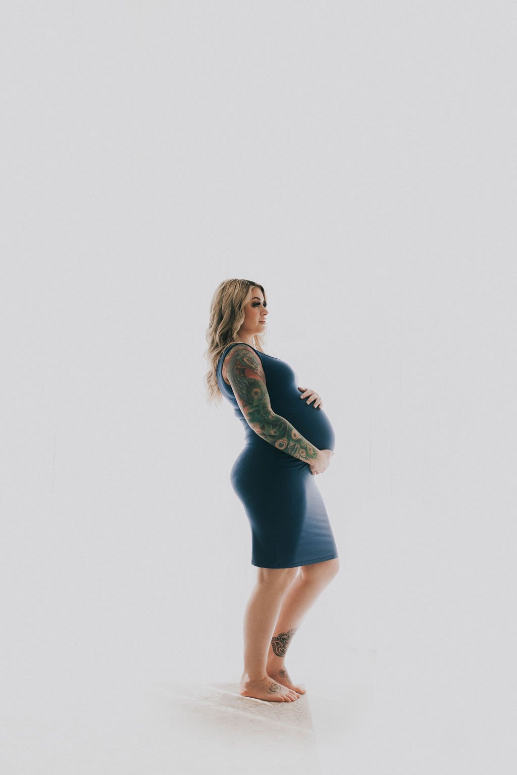 MATERNITY GUIDE  TO AN INDOOR STUDIO SESSION IN UTAH || Maternity Photos, Utah 