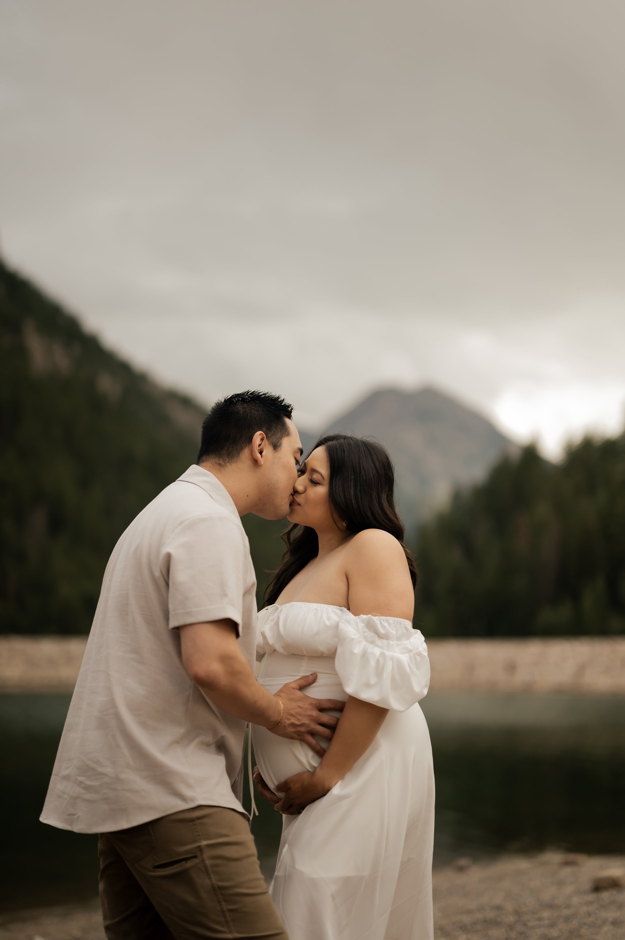 Tibble Fork Maternity Photo Session