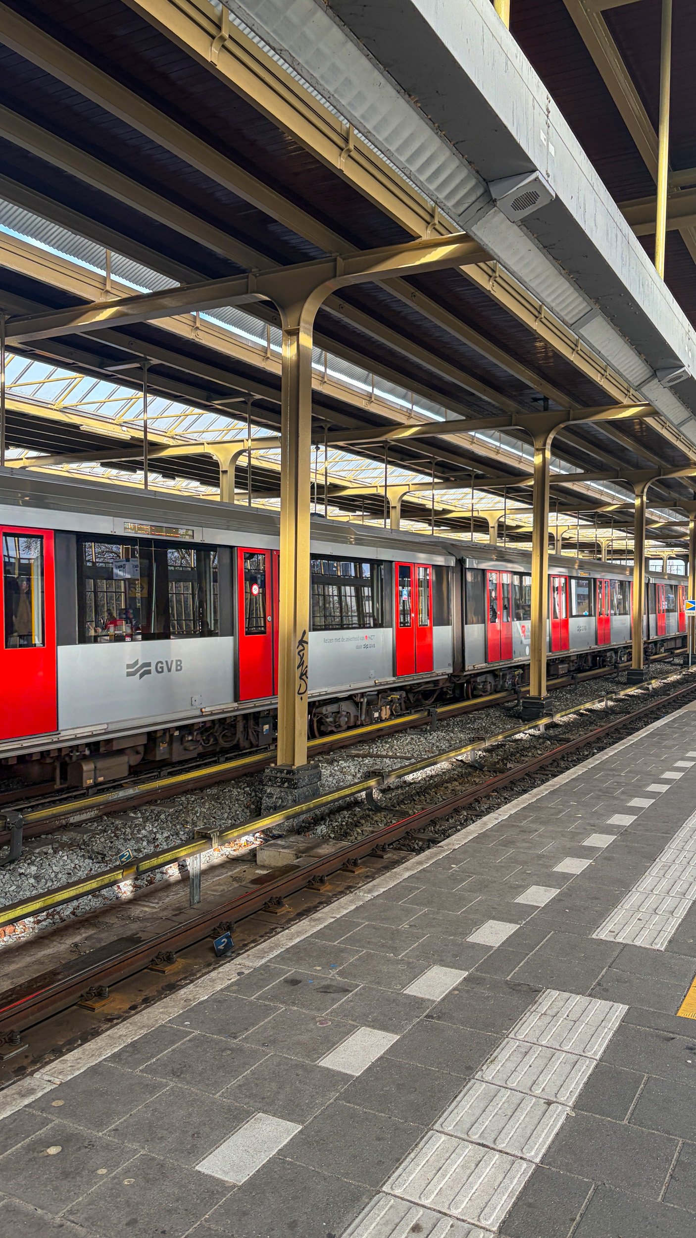 ariel amsterdam .jpg