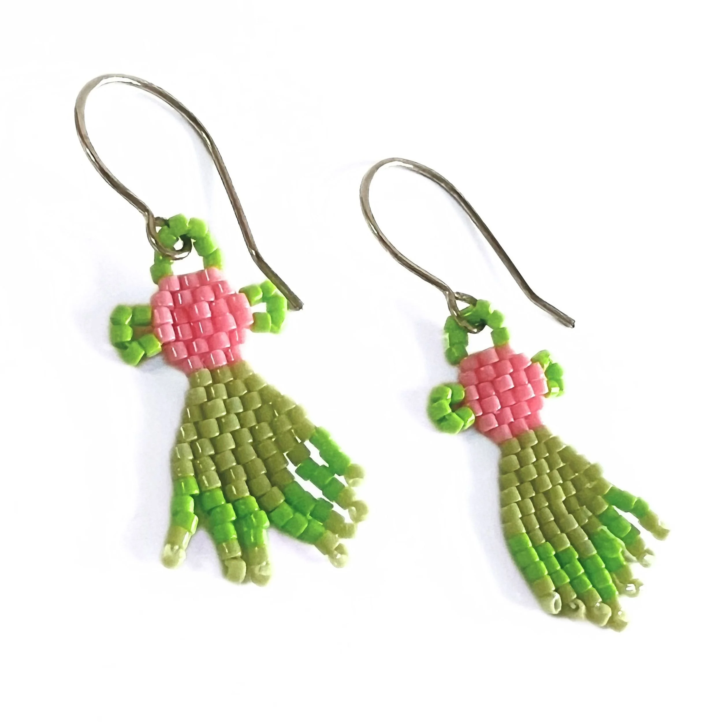 sweet-sun-pink-green-beaded-earrings-handmade3