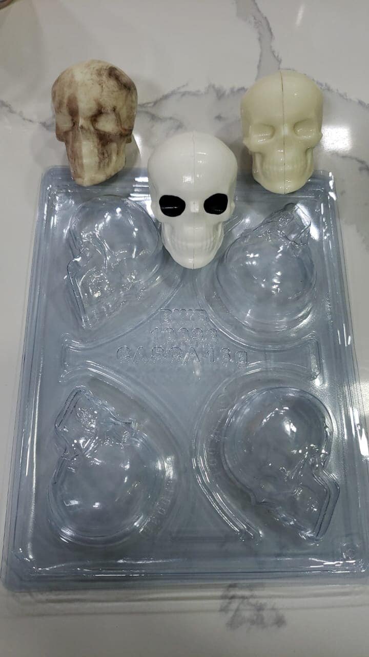 STL file Halloween Molding A07 Skull - Chocolate Silicone Mold 🎃・3D  printing model to download・Cults