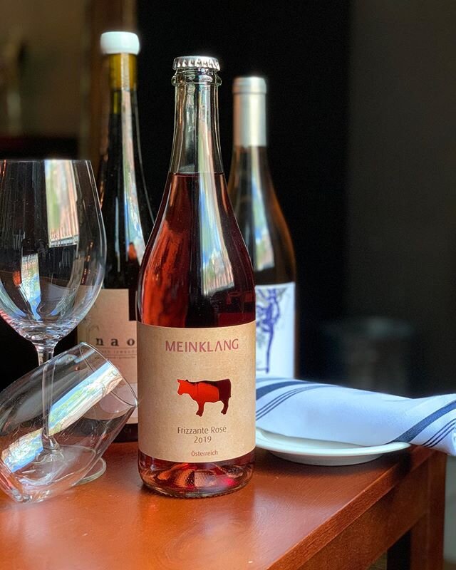 Sunday Funday! All wines in the @marketatthefig are available for dine-in at retail price + $5 corkage. There’s a lovely selection of low intervention, natural & biodynamic wines as well as more conventional choices. Don’t sleep on th