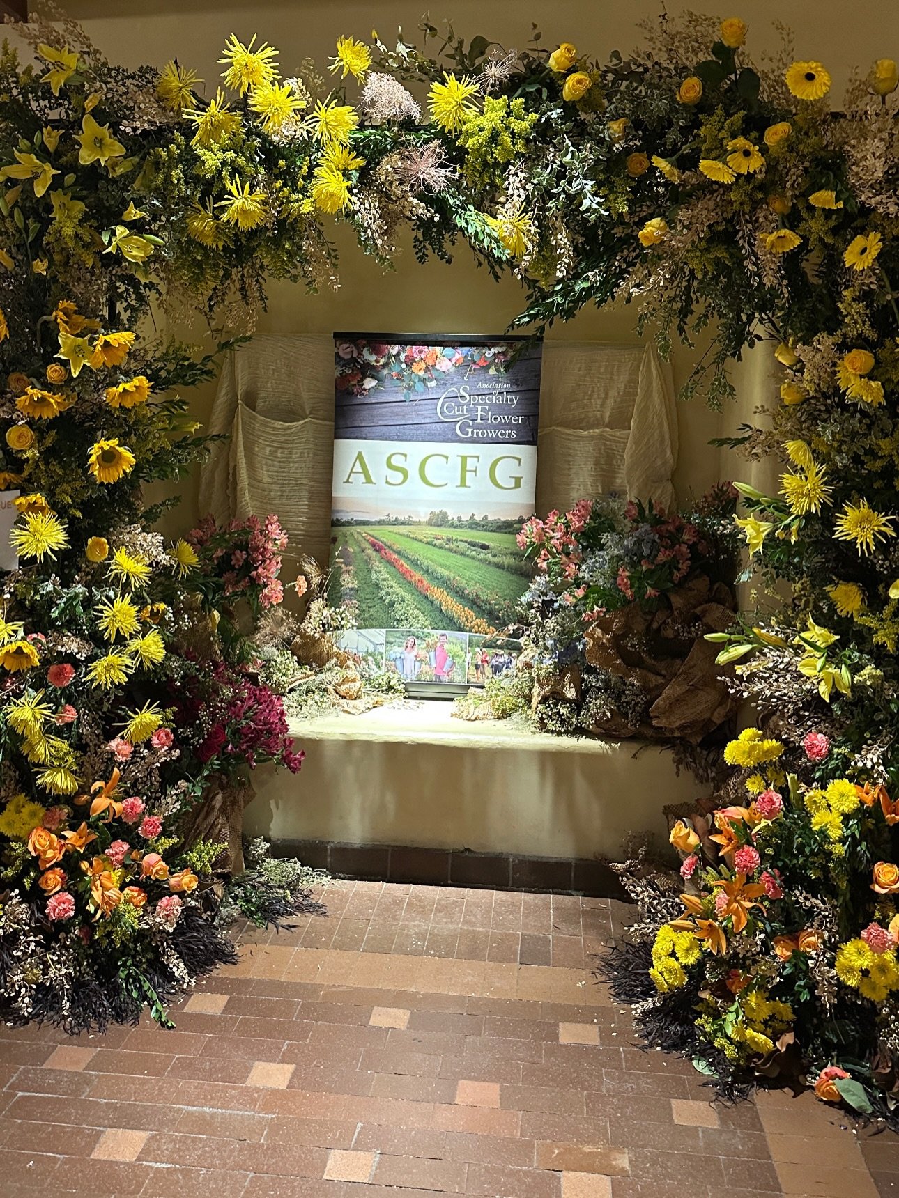 What an amazing few days meeting and chatting with flower farmers from all over North America!! Thank you @ascfginc for hosting and coordinating such a transformative experience for everyone this week.