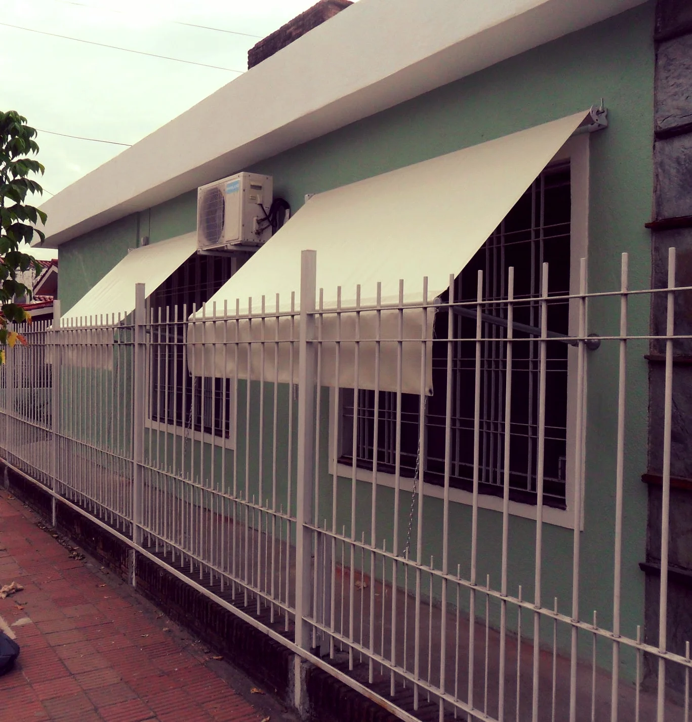 Toldo levadizo