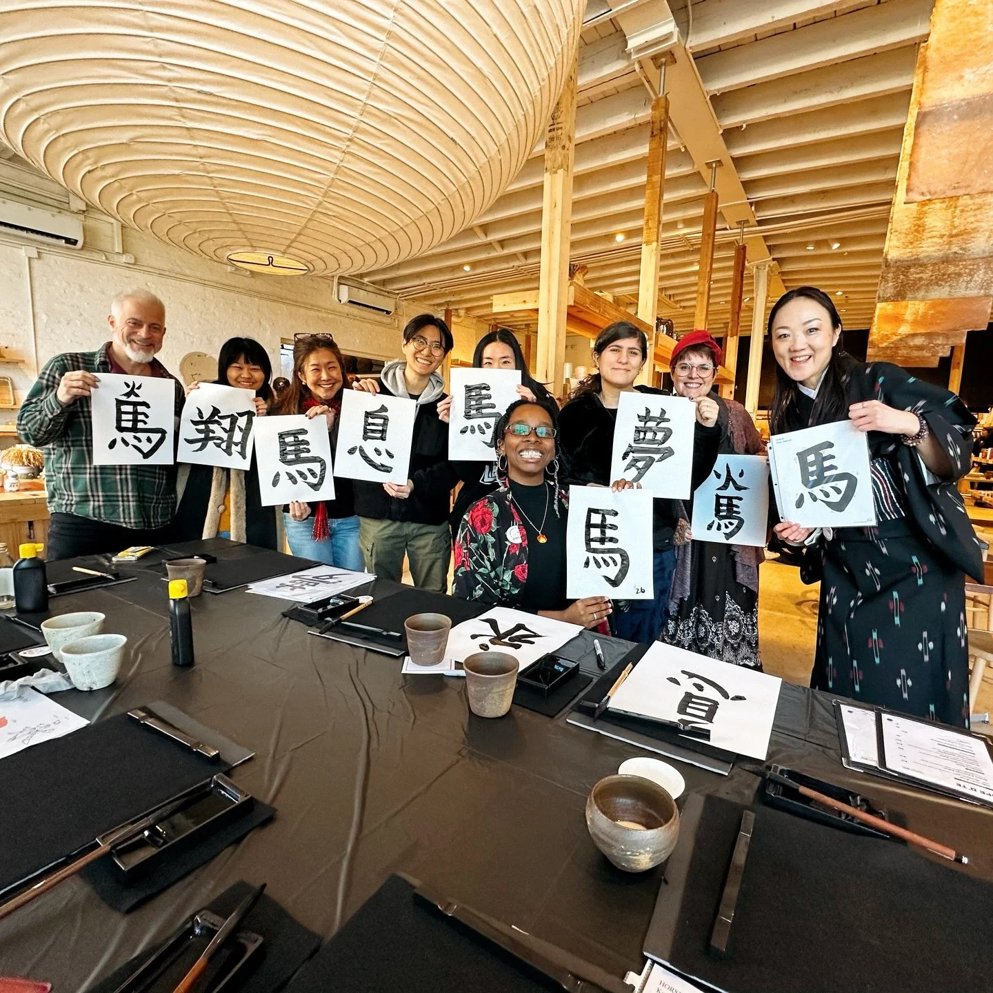 I am truly grateful for yesterday&rsquo;s beautiful Kakizome gathering ✍🏻✨ It meant so much to me to welcome the new year by writing together with everyone!
Thank you so much for having me @kiaranycjp @kakkoiisocialjapaneseclub and heartfelt thanks 