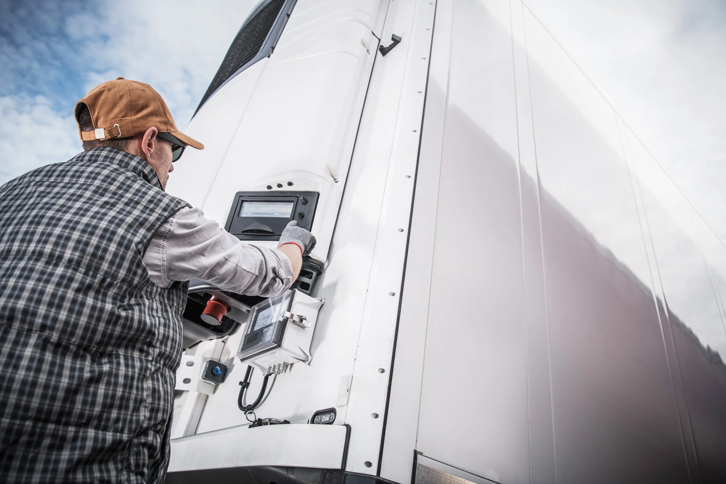 Why Temperature Control Matters in Refrigerated LTL Shipping