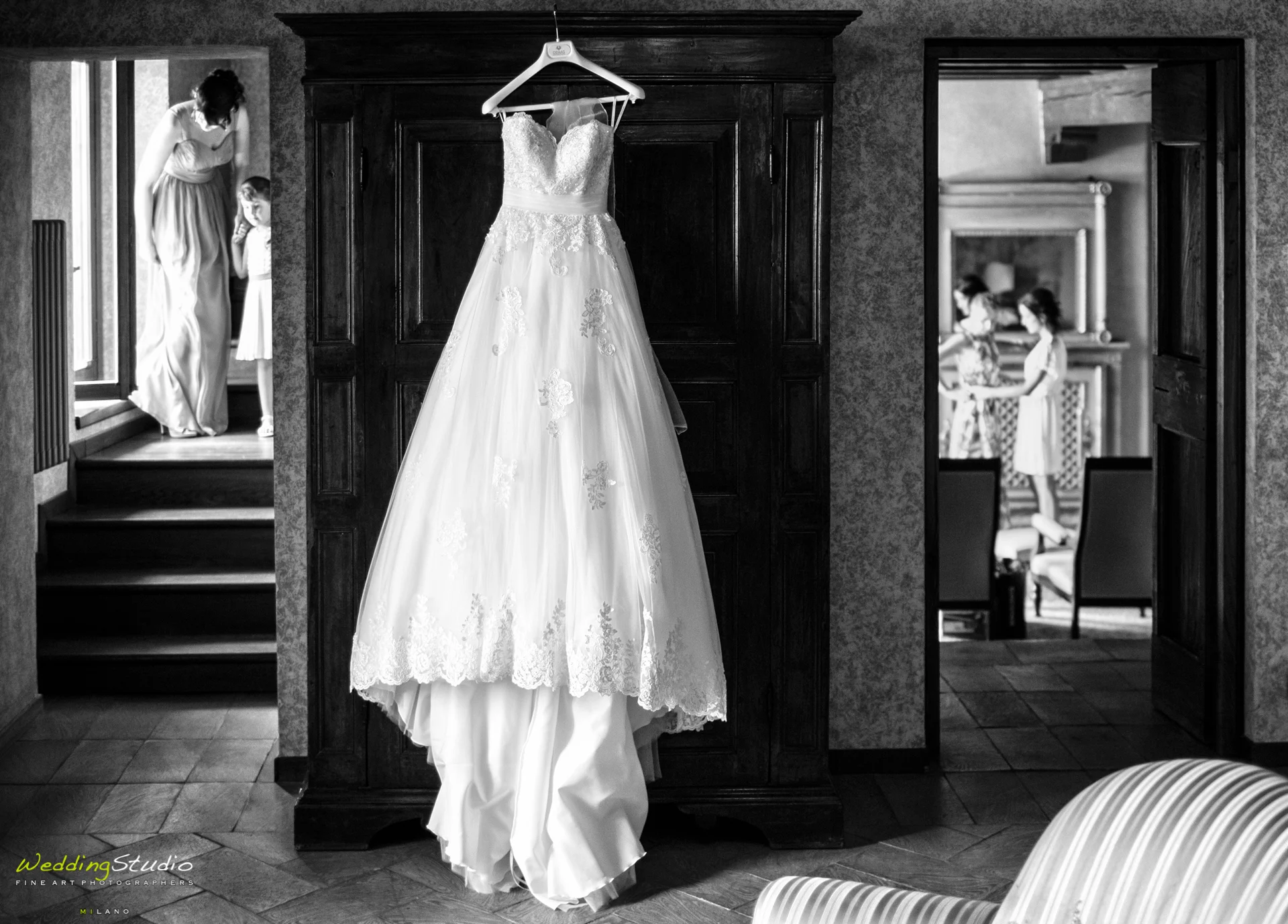 007-valeria-emiliano-matrimonio-cernusco-lombardone-riflessi-abito-sposa.jpg
