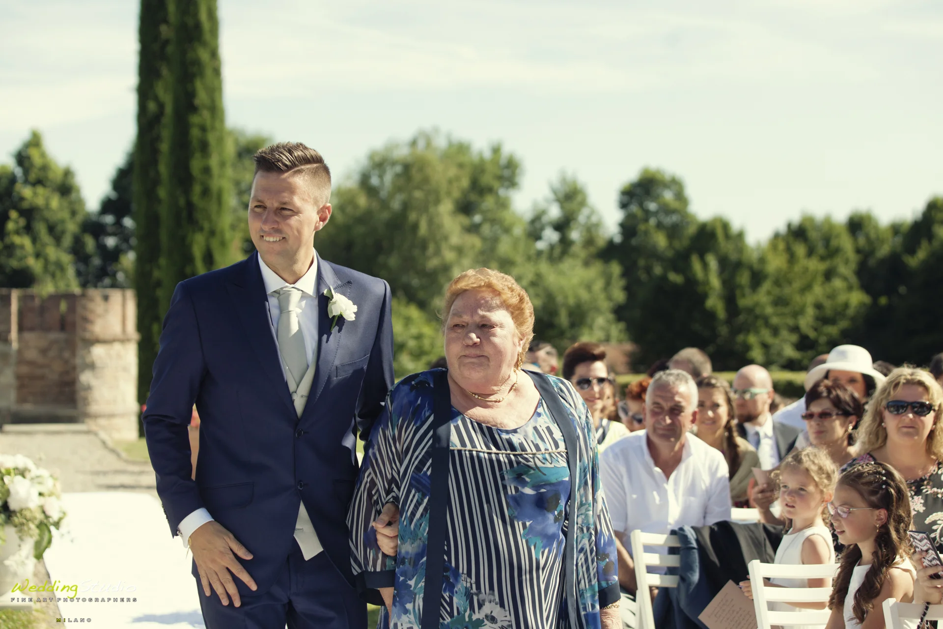 013-valeria-emiliano-matrimonio-cernusco-lombardone-sposo-mamma-sposo.jpg