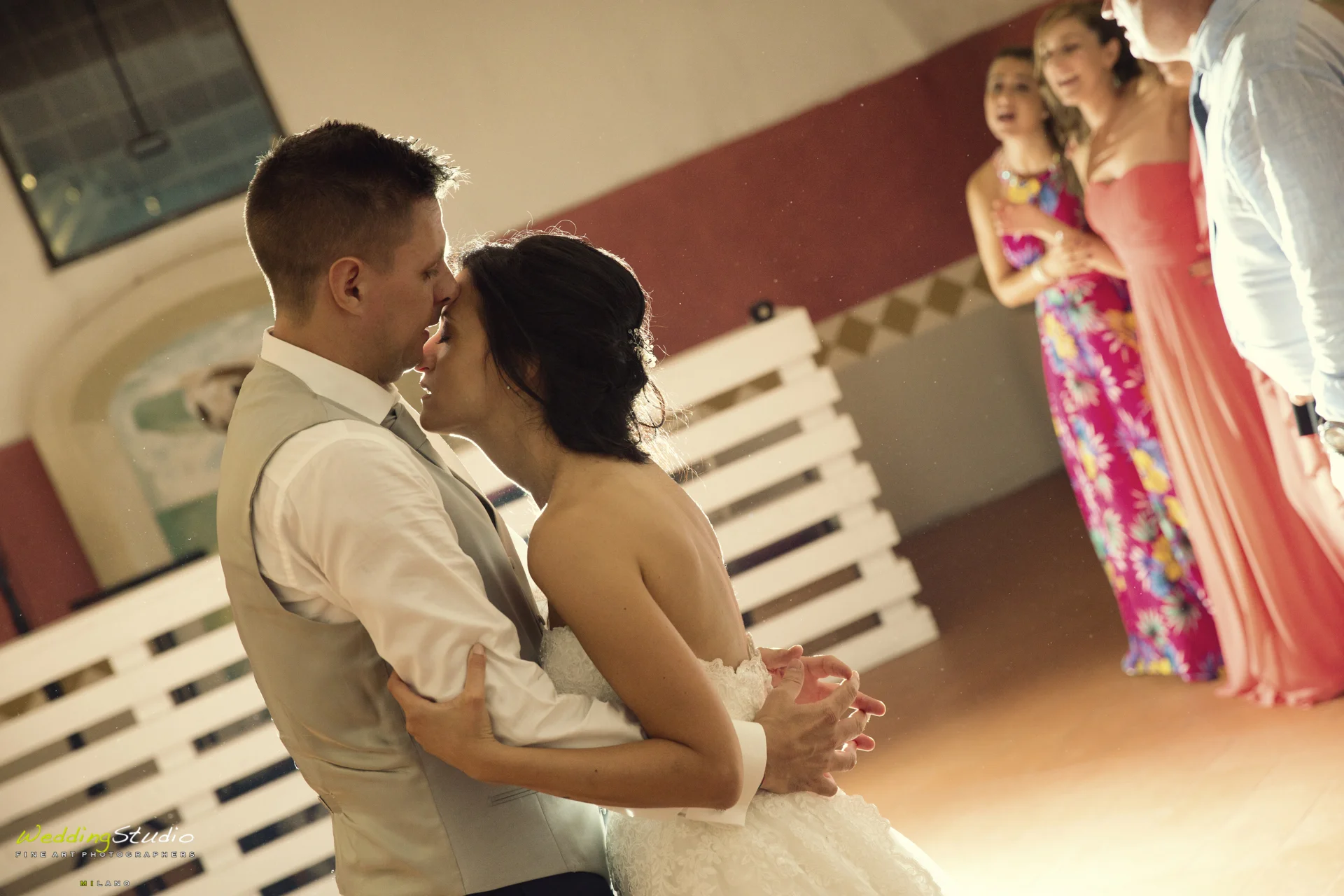 040-valeria-emiliano-matrimonio-cernusco-lombardone-ballo-sposi.jpg
