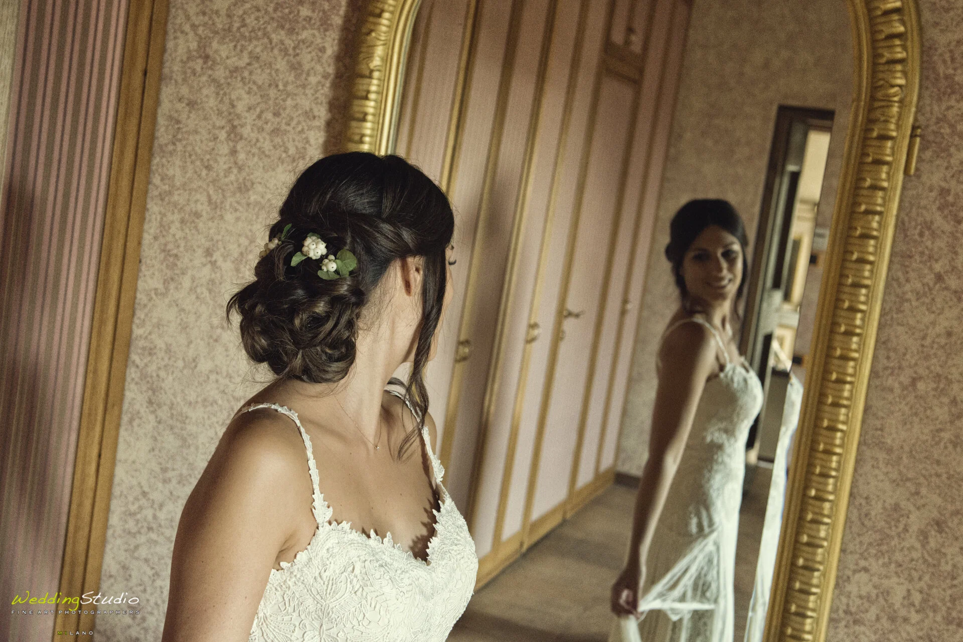 005-veronica-francesco-matrimonio-lecco-foto-sposa-riflessi.jpg