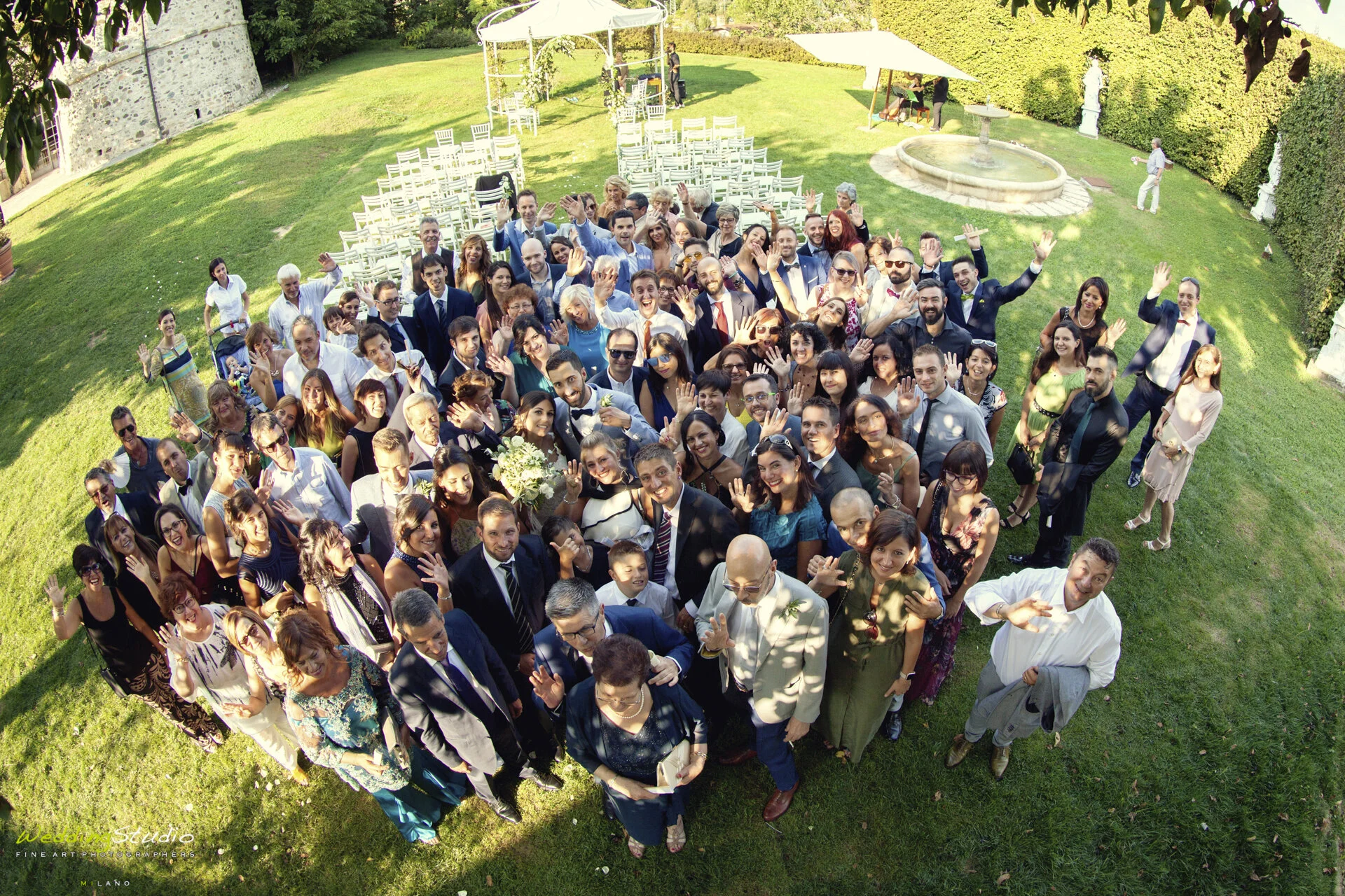 021-veronica-francesco-invitati-festa-matrimonio.jpg